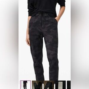 Women's Lululemon Black and gray Camo Jogger Pants